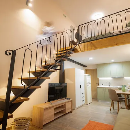 Vayas Residences - Agora