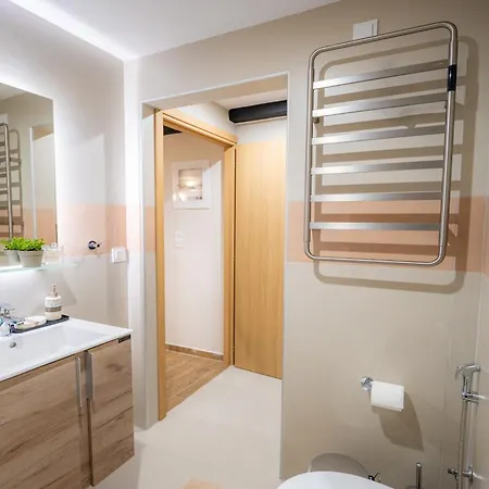 Vayas Residences - Agora *